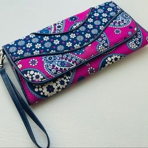 🌼🌸Vera Bradley Wallet/Wristlet 👛🛫